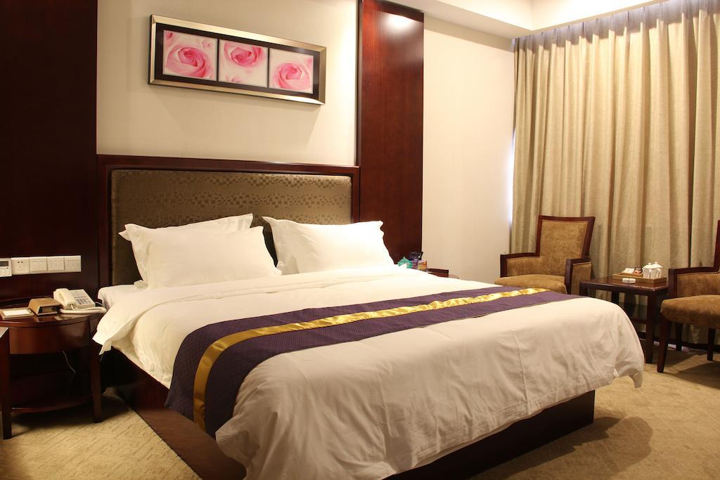Zhuhai Platinum Holiday Hotel Bilik gambar