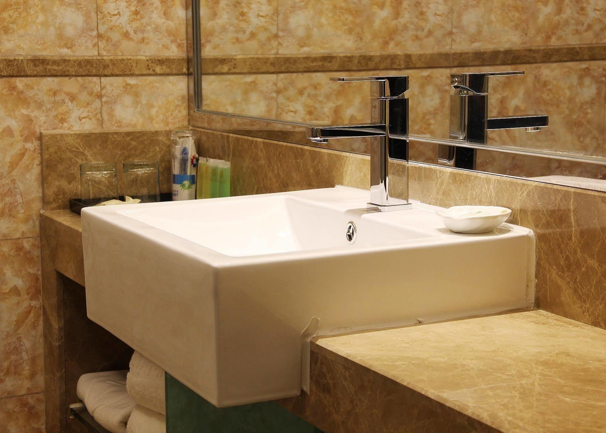 Zhuhai Platinum Holiday Hotel Luaran gambar