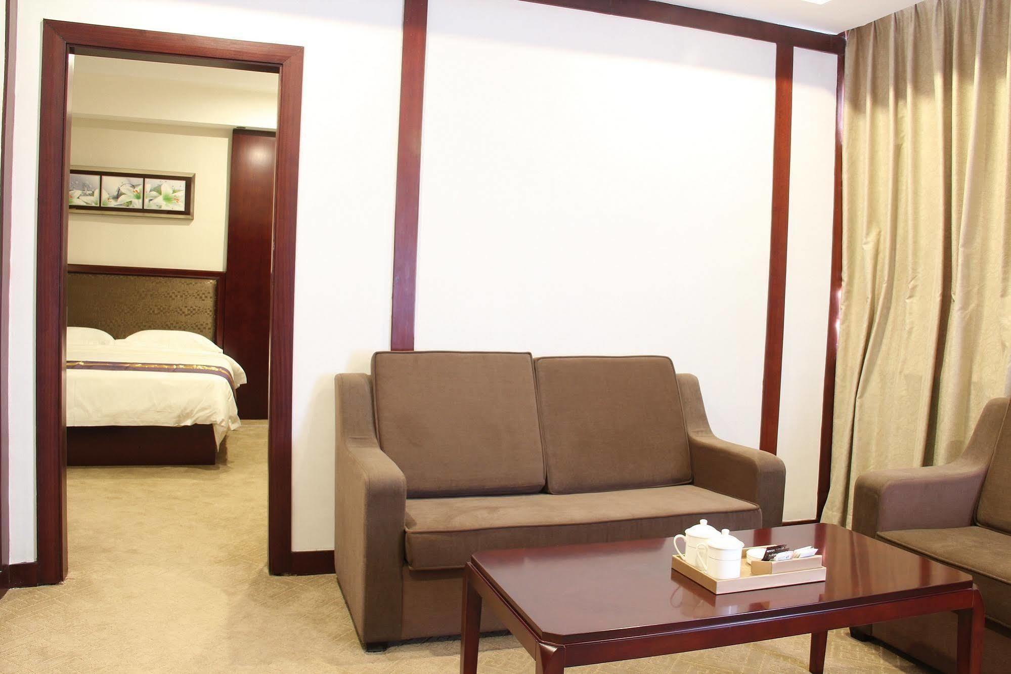 Zhuhai Platinum Holiday Hotel Luaran gambar