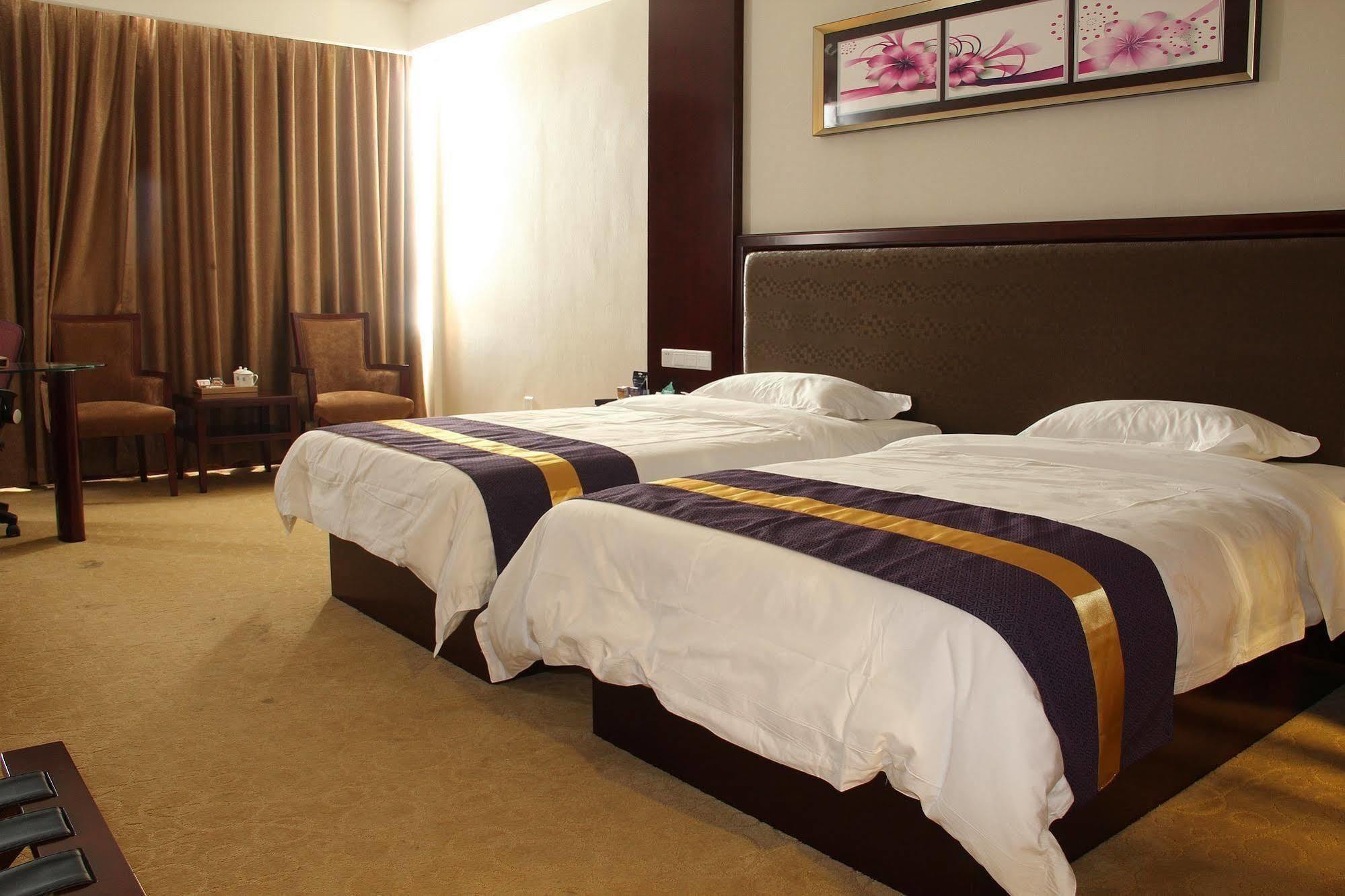 Zhuhai Platinum Holiday Hotel Luaran gambar