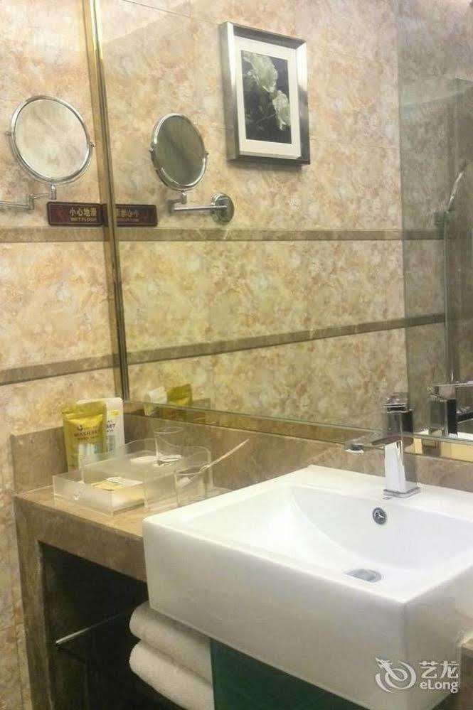 Zhuhai Platinum Holiday Hotel Luaran gambar
