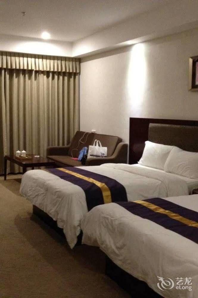 Zhuhai Platinum Holiday Hotel Luaran gambar